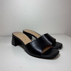*SOLD* Unisa Venley Sandal Block Heel